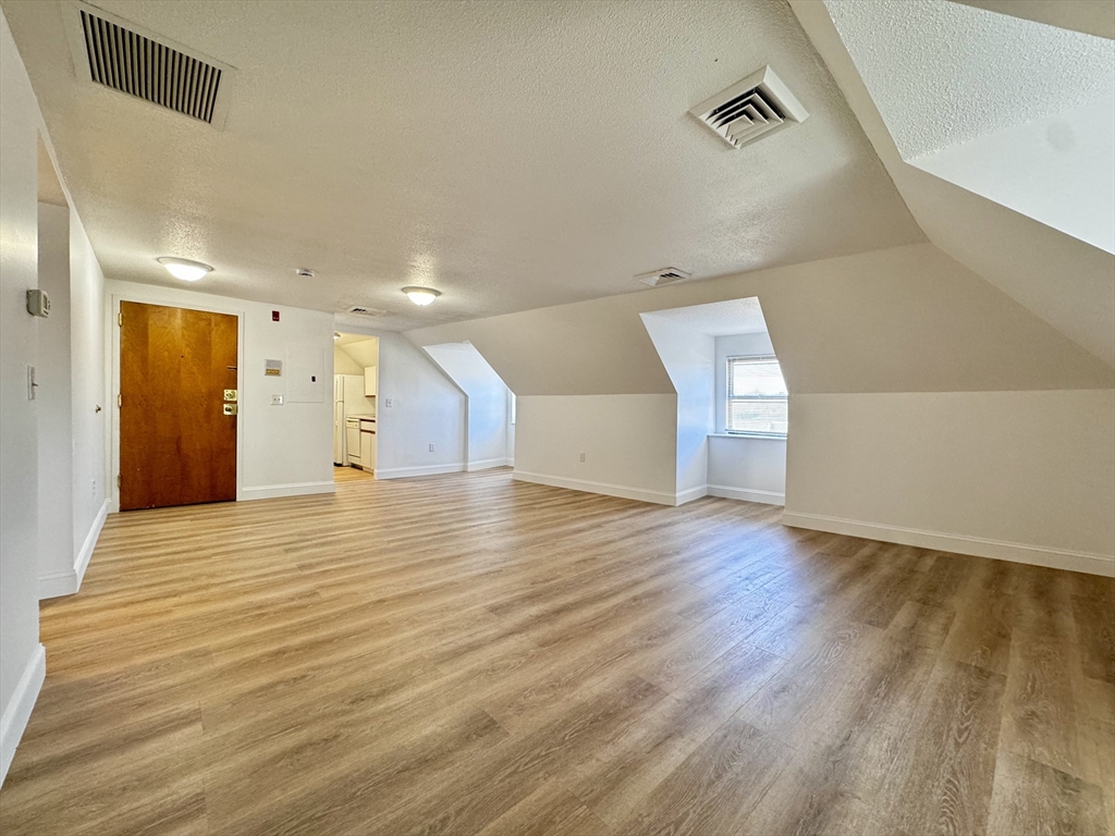 6 S Washington Street # 404