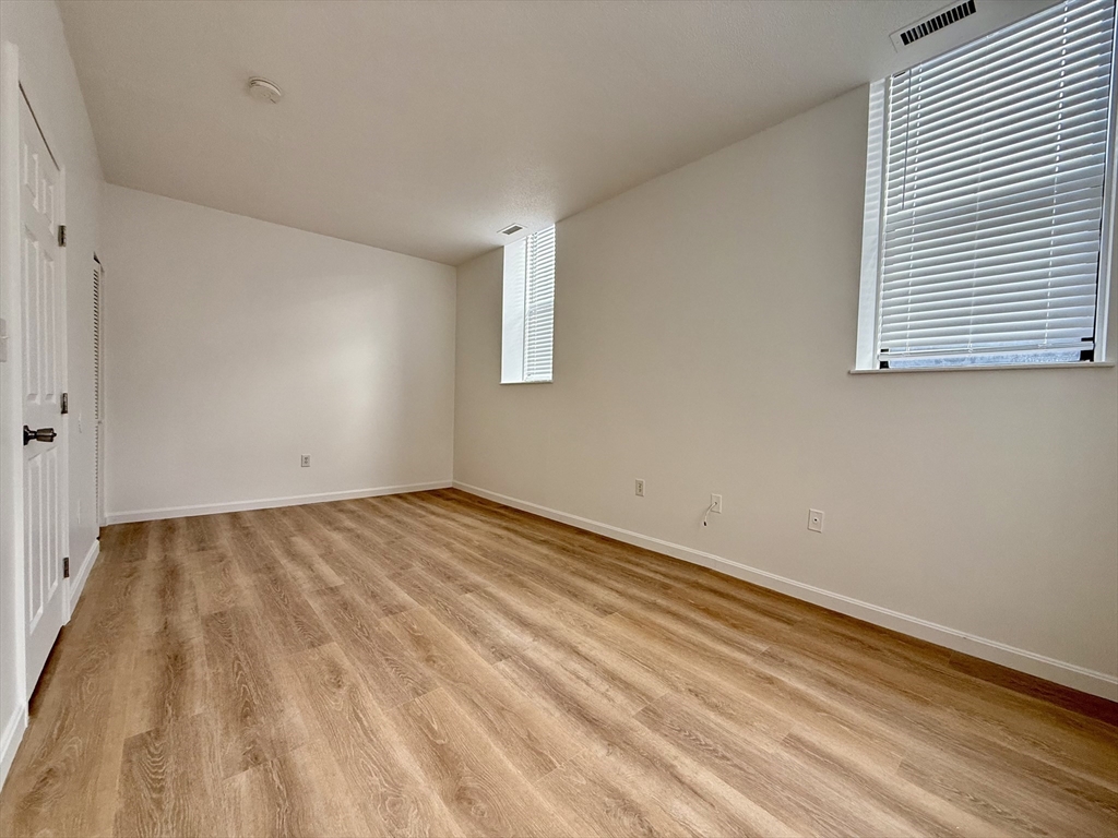 6 S Washington Street # 101