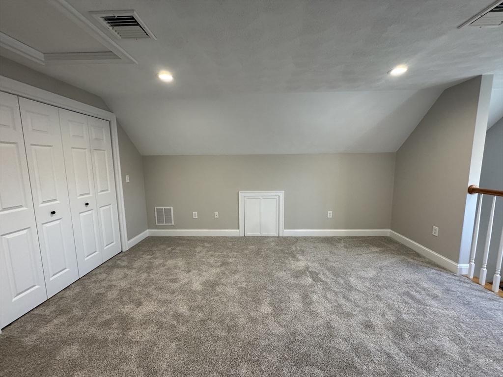 34 Florence Ave # 38