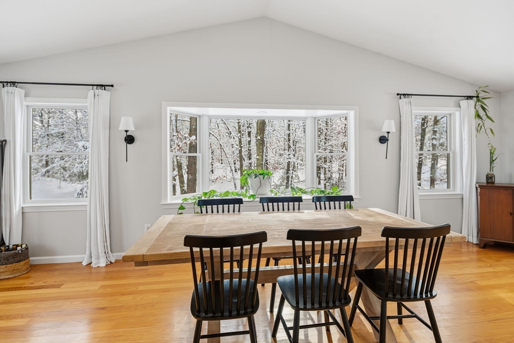 52 Montclair Dr