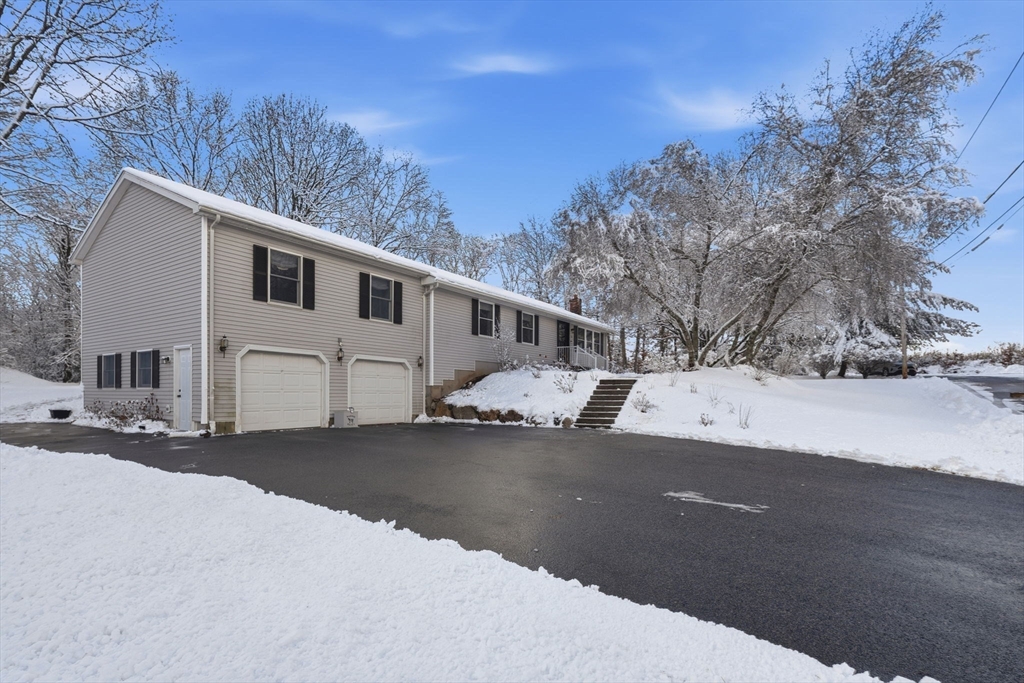 52 Montclair Dr