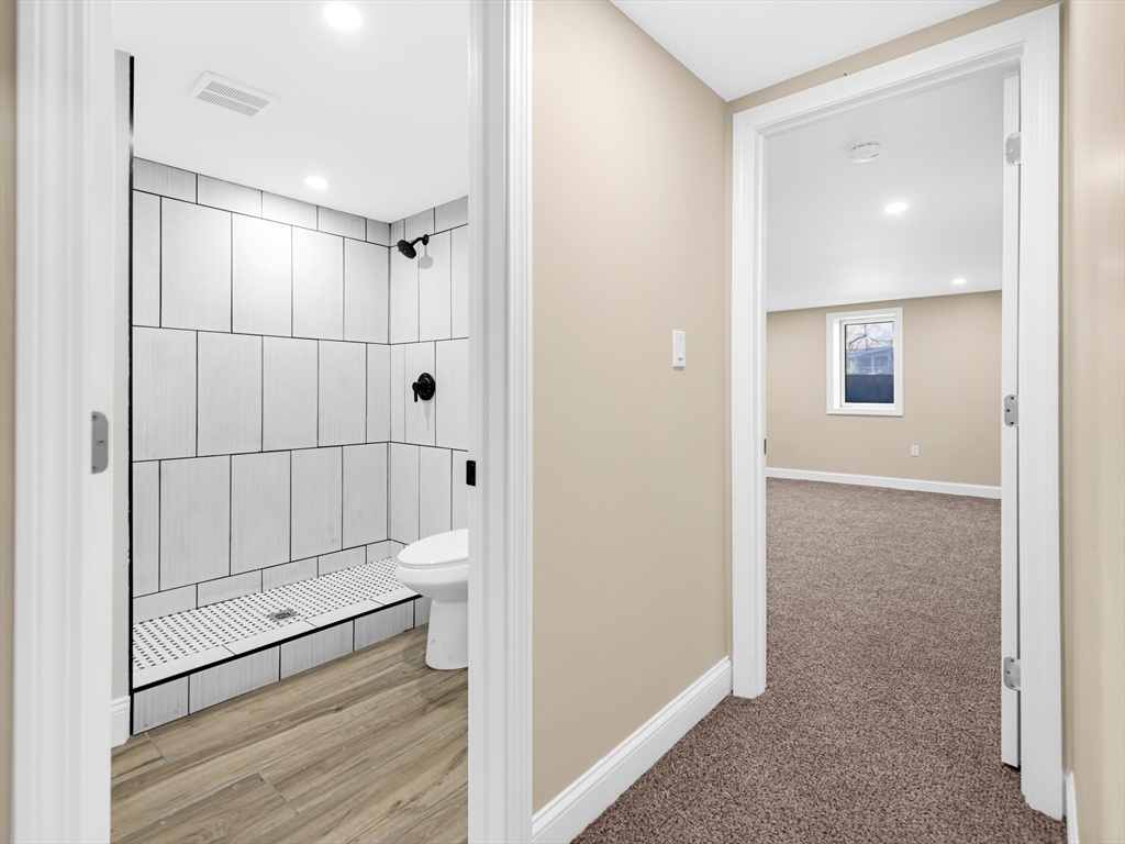 41 Flora Rd