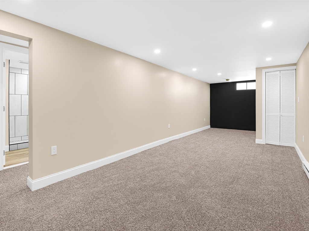 41 Flora Rd