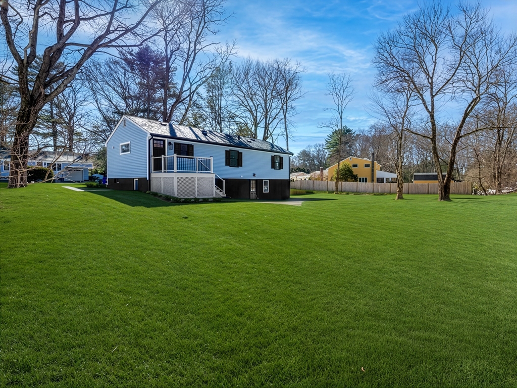 41 Flora Rd