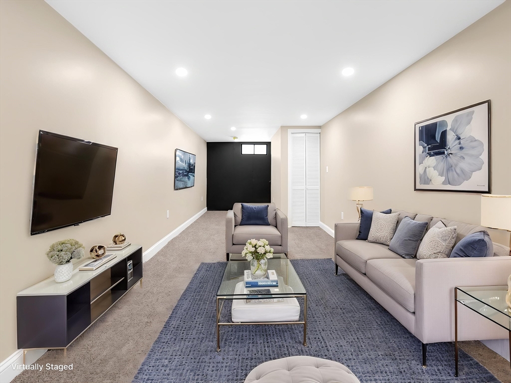 41 Flora Rd