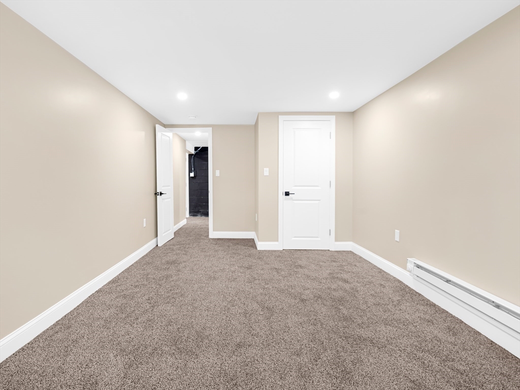 41 Flora Rd