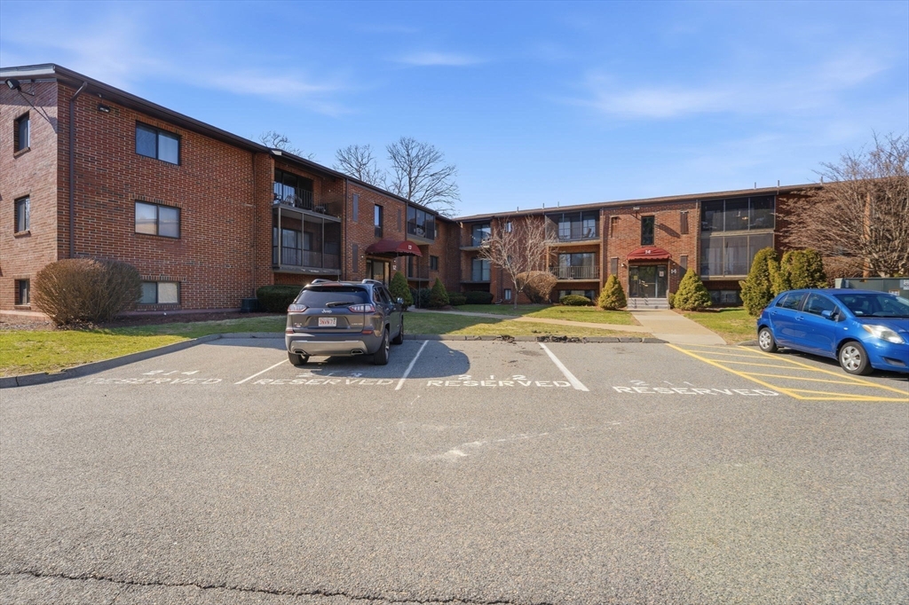 221 Oak St # 31 Unit: 14-31