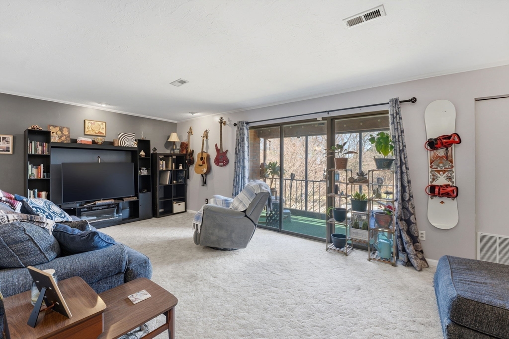 221 Oak St # 31 Unit: 14-31