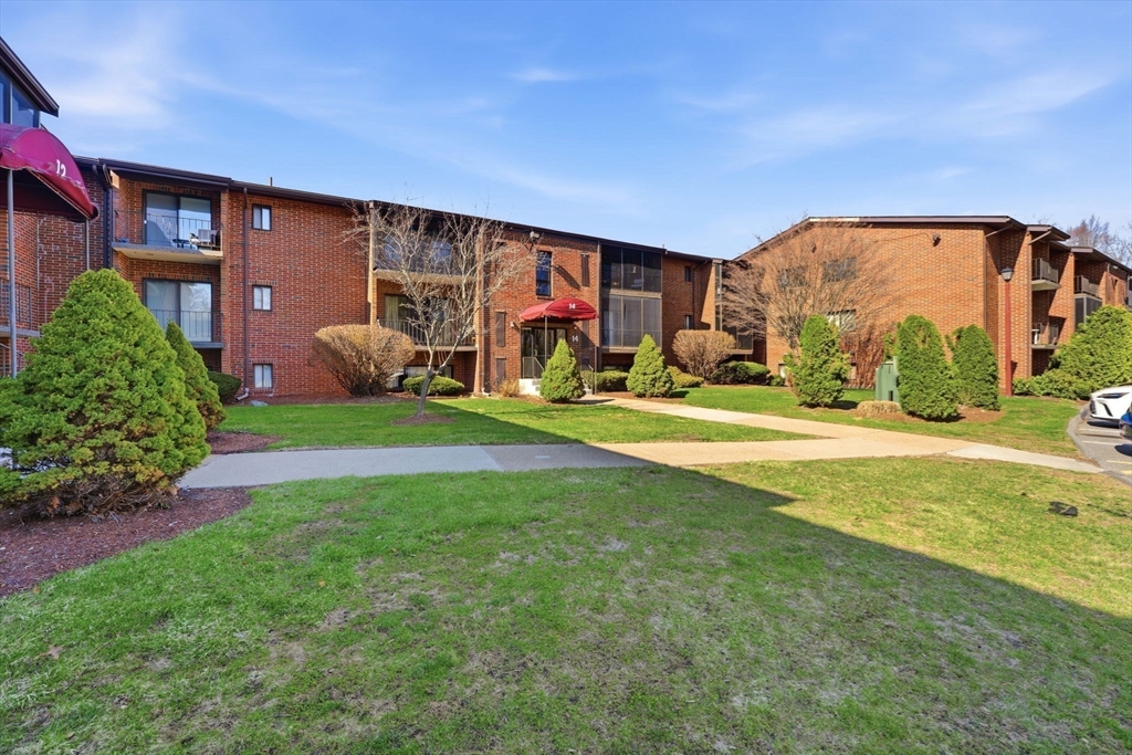 221 Oak St # 31 Unit: 14-31