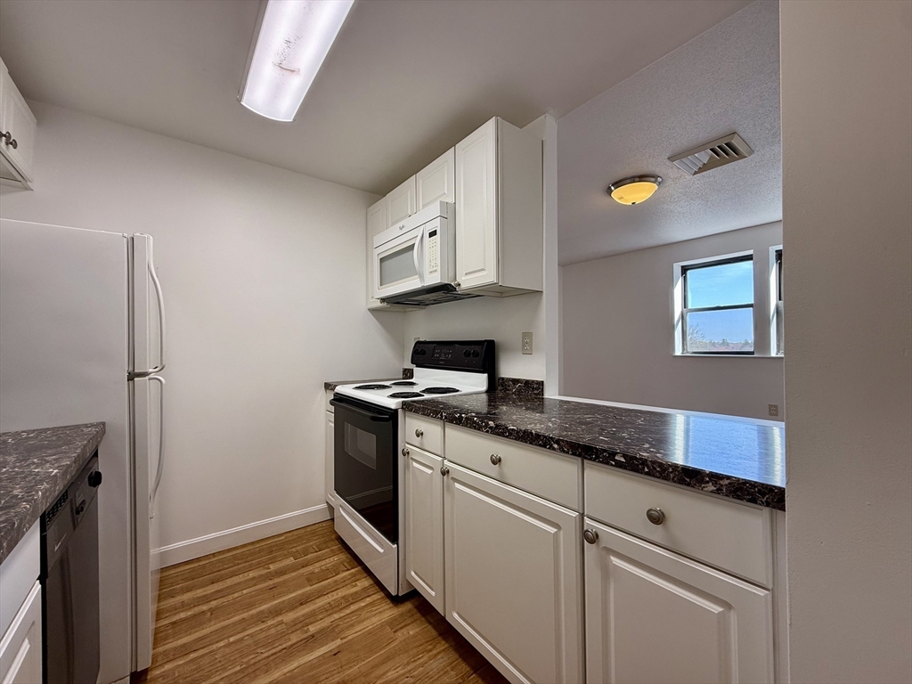 6 S Washington Street # 401