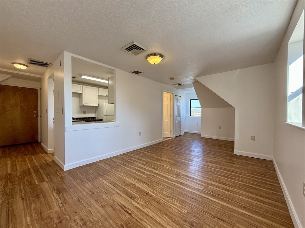 6 S Washington Street # 401