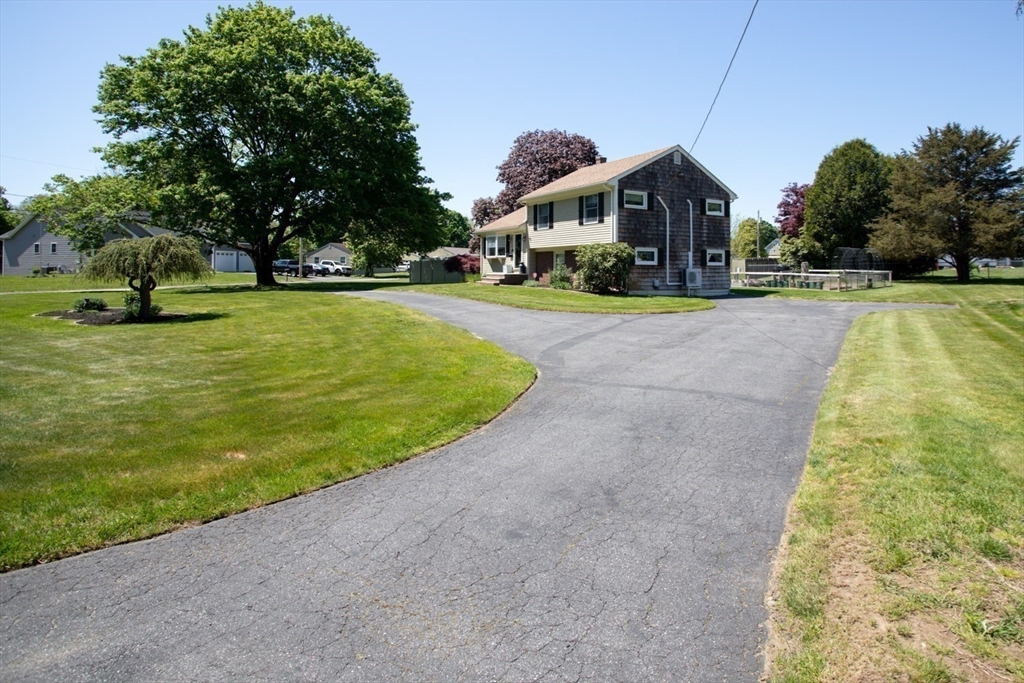 4 Clark Lane