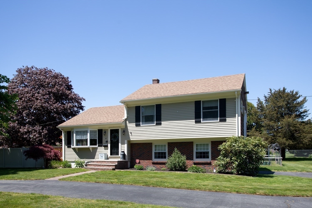 4 Clark Lane