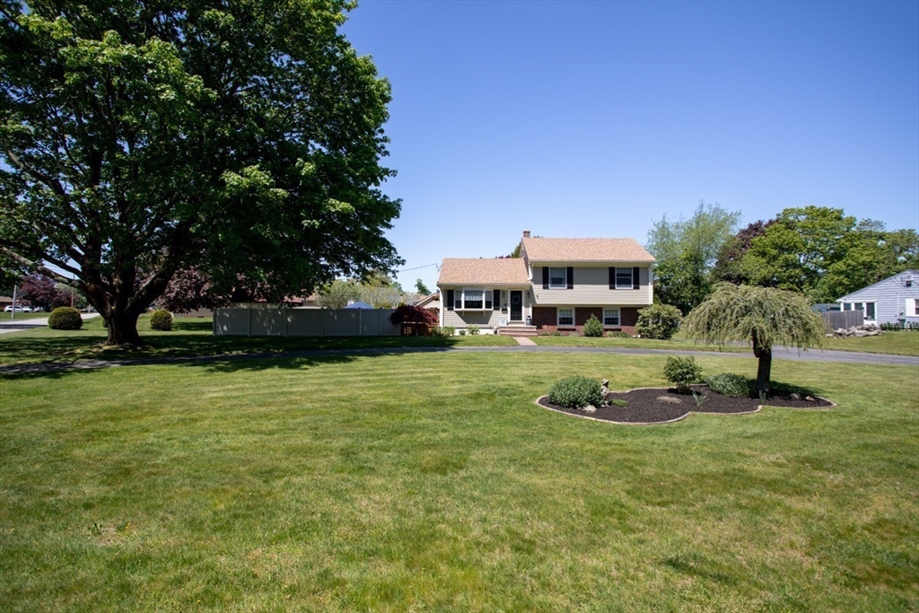 4 Clark Lane