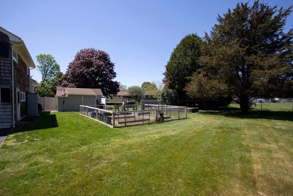 4 Clark Lane