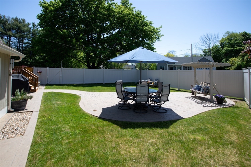 4 Clark Lane