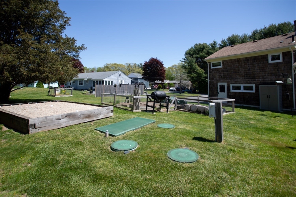 4 Clark Lane