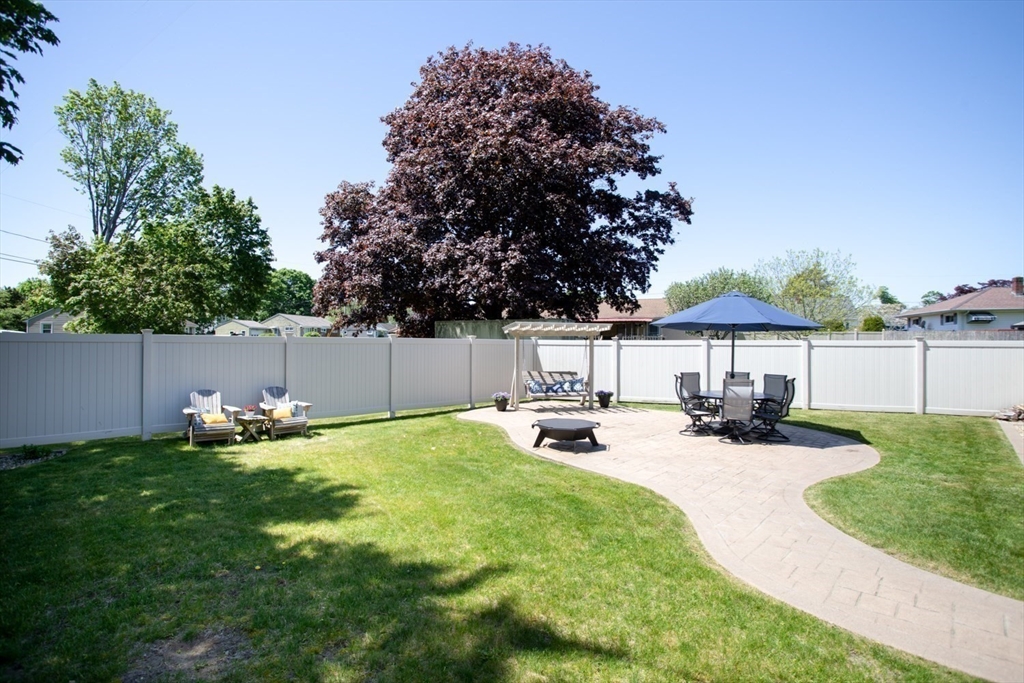 4 Clark Lane