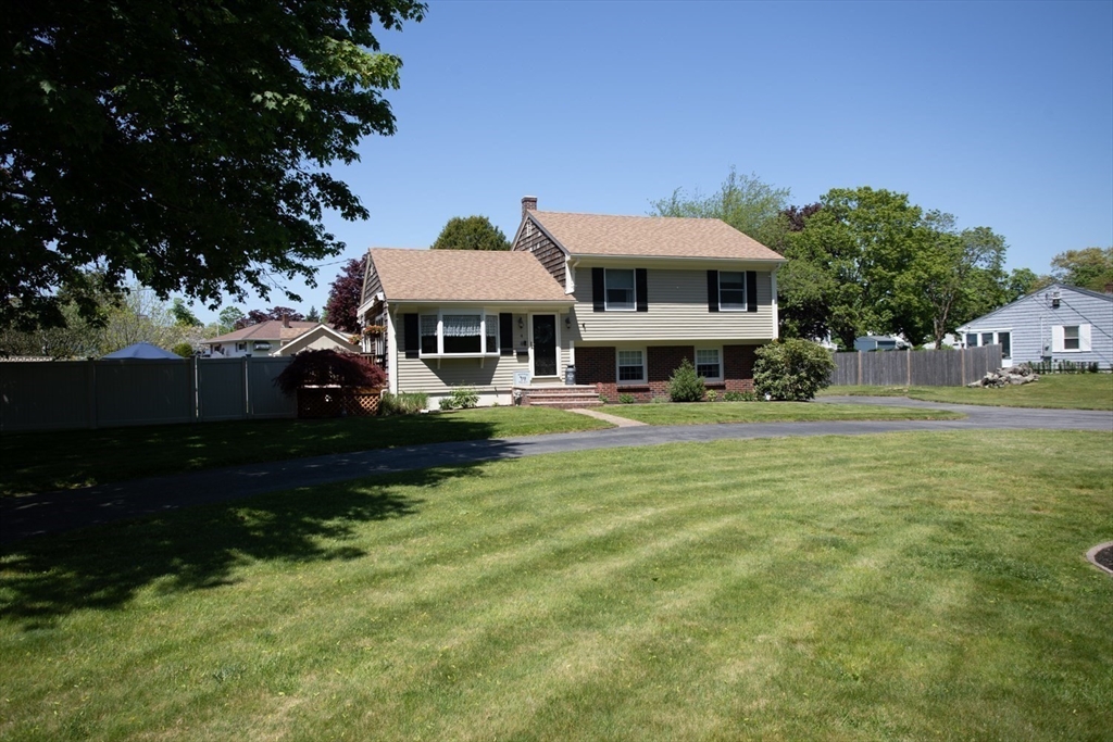 4 Clark Lane