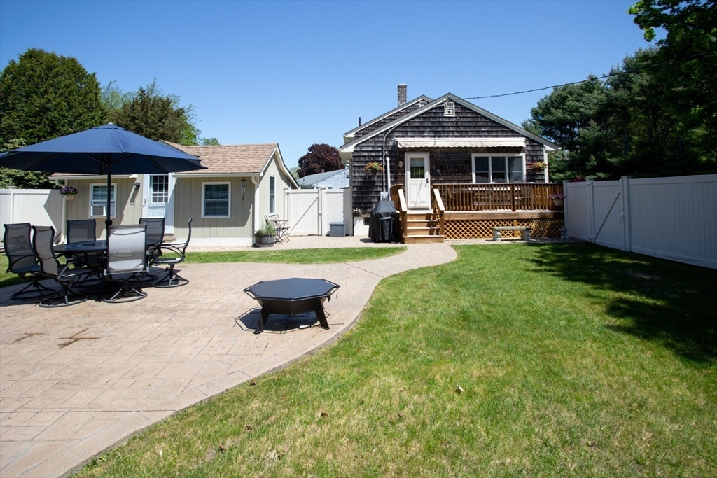 4 Clark Lane