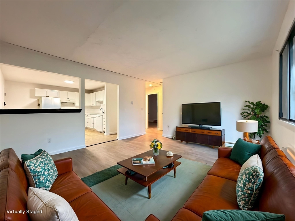 18 Pierce Street # 3B