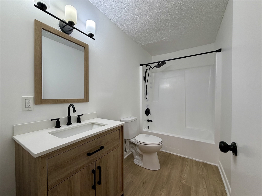 18 Pierce Street # 3B