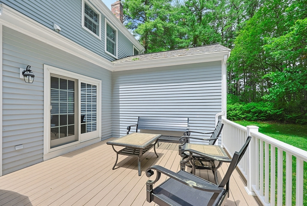 8 Douglas Dr