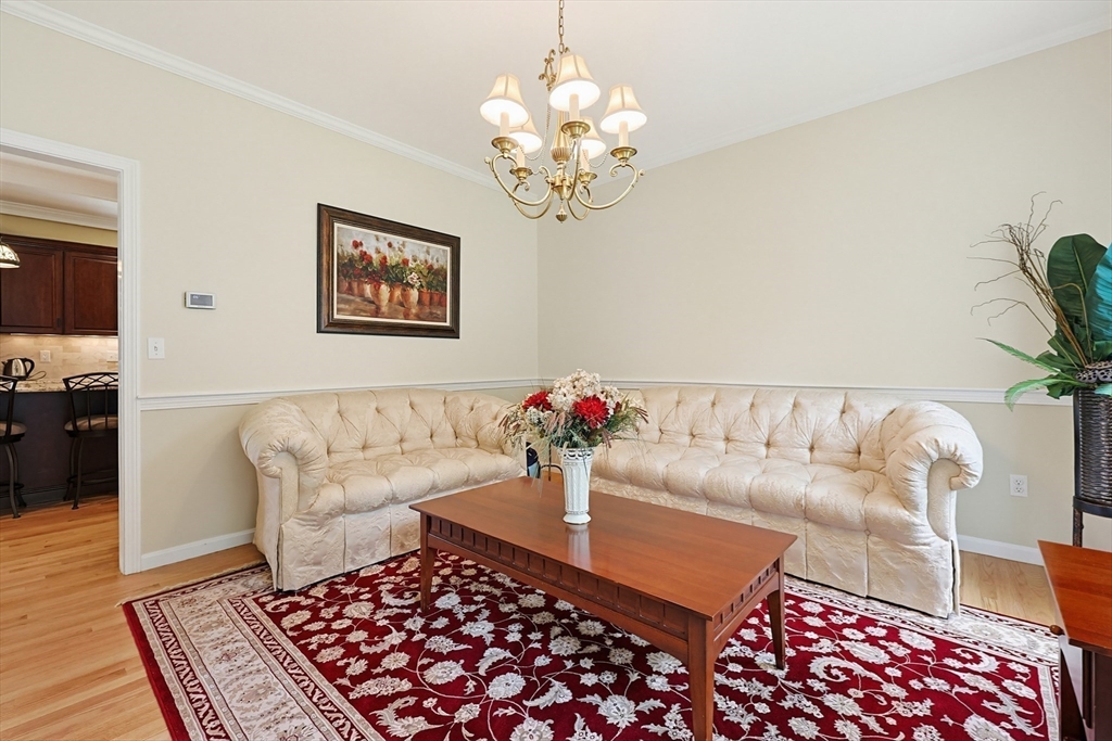 8 Douglas Dr