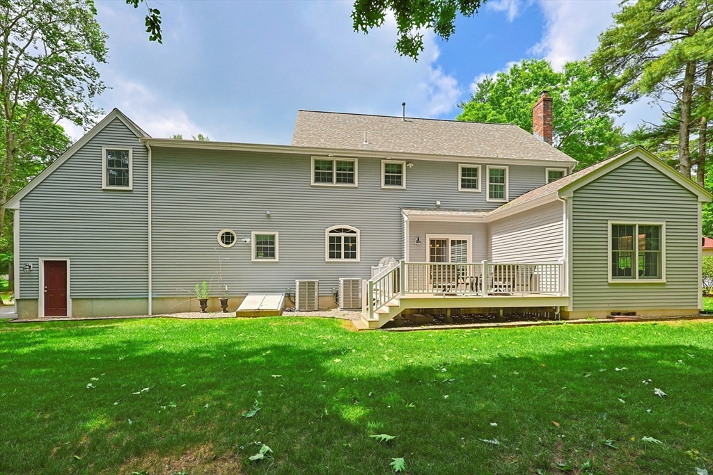 8 Douglas Dr