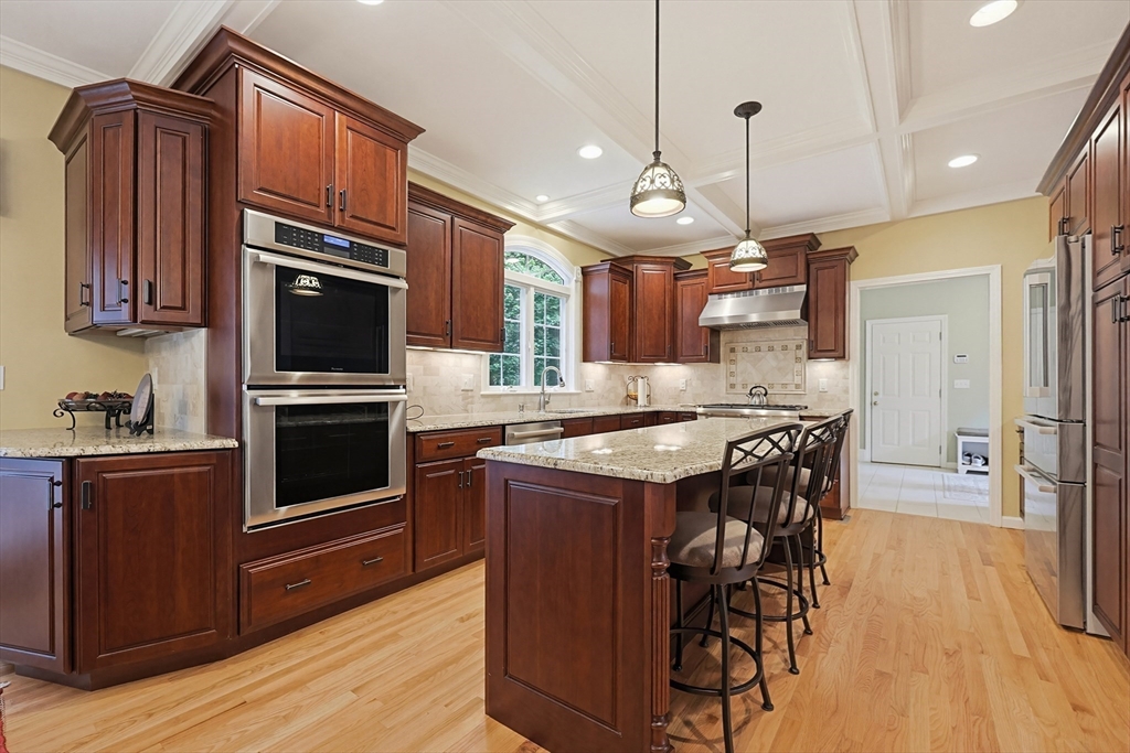 8 Douglas Dr