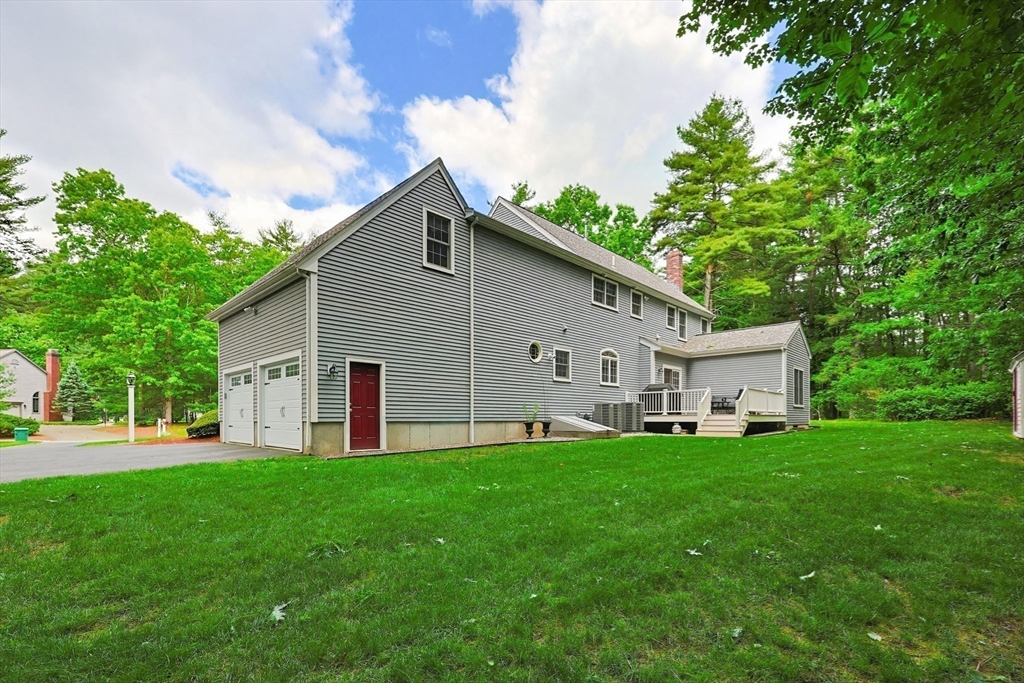 8 Douglas Dr