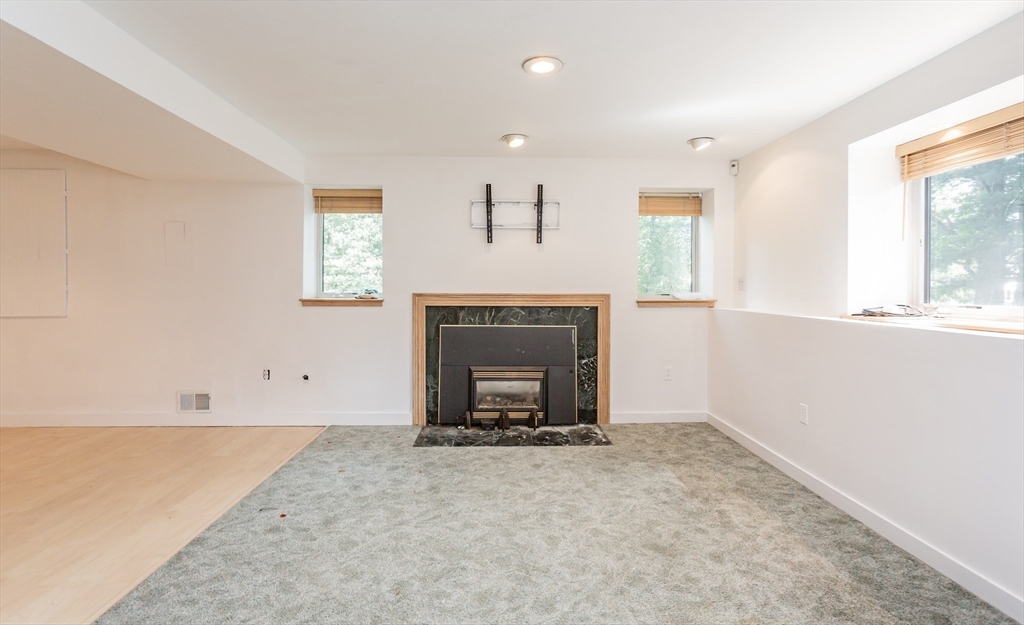88 Newcomb St