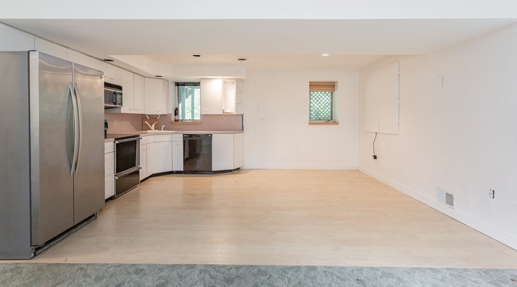 88 Newcomb St