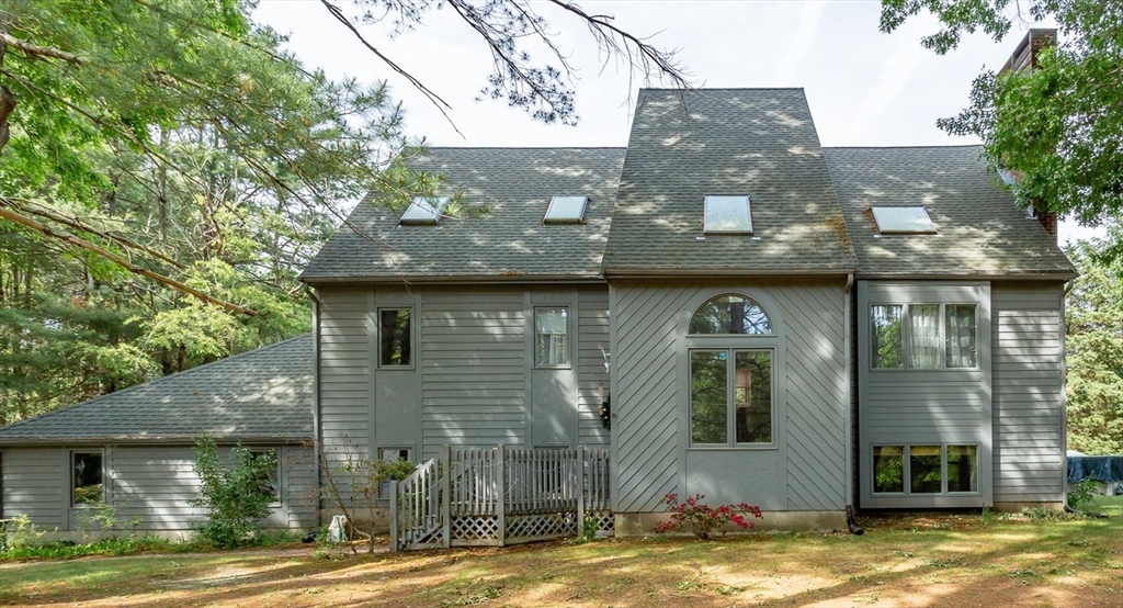 88 Newcomb St