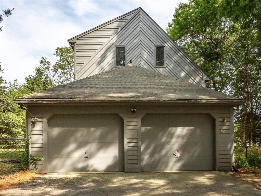 88 Newcomb St