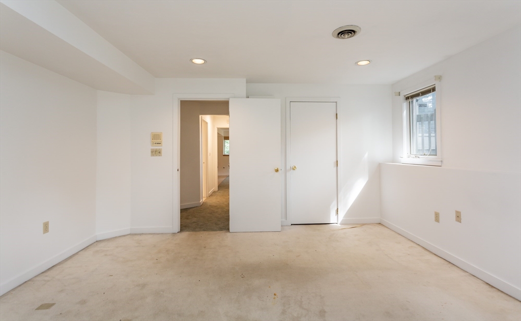 88 Newcomb St