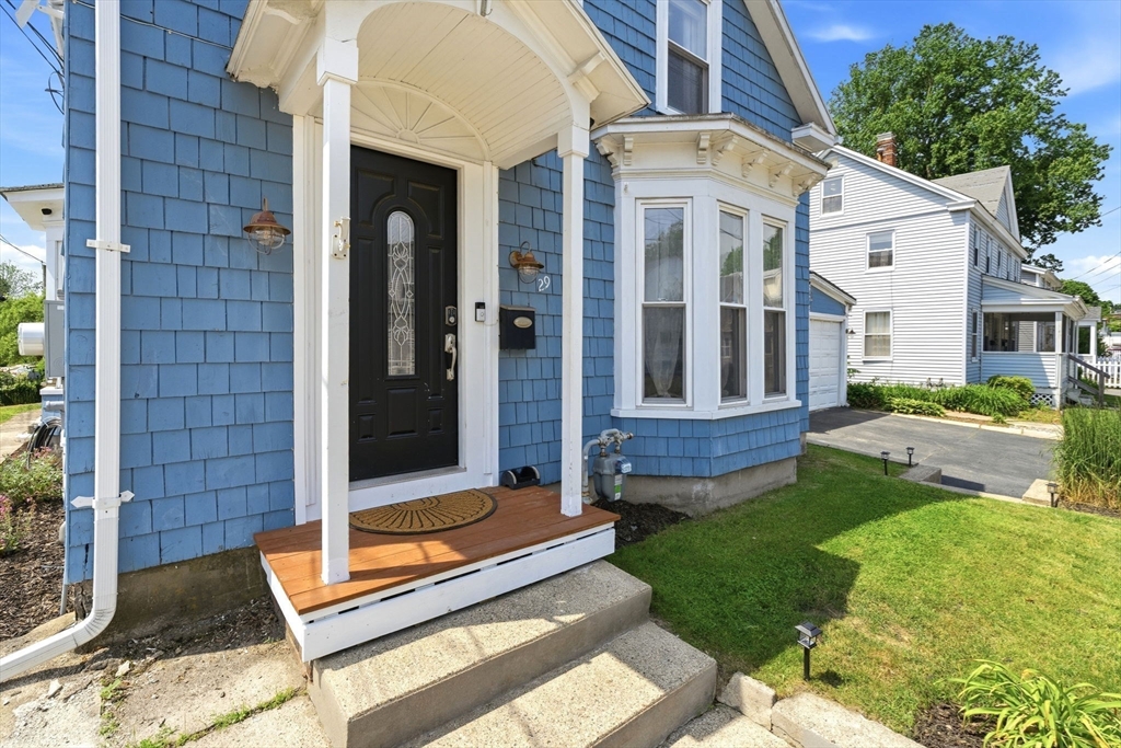 29 Fisher St