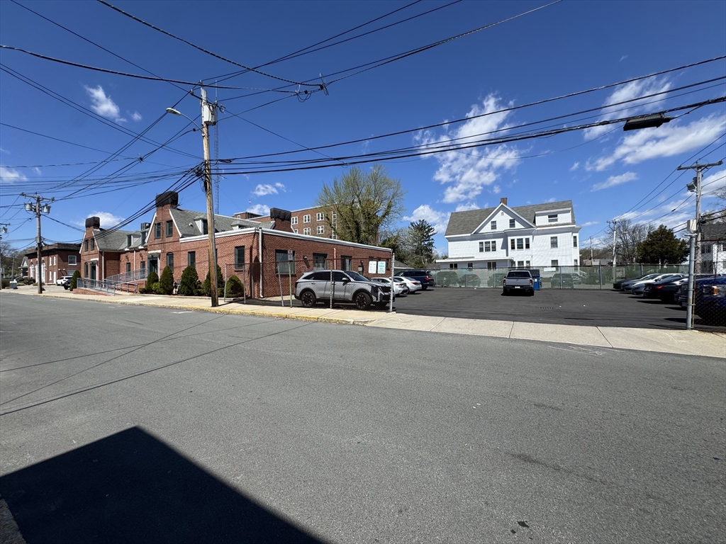 16 Mason Ave # 3