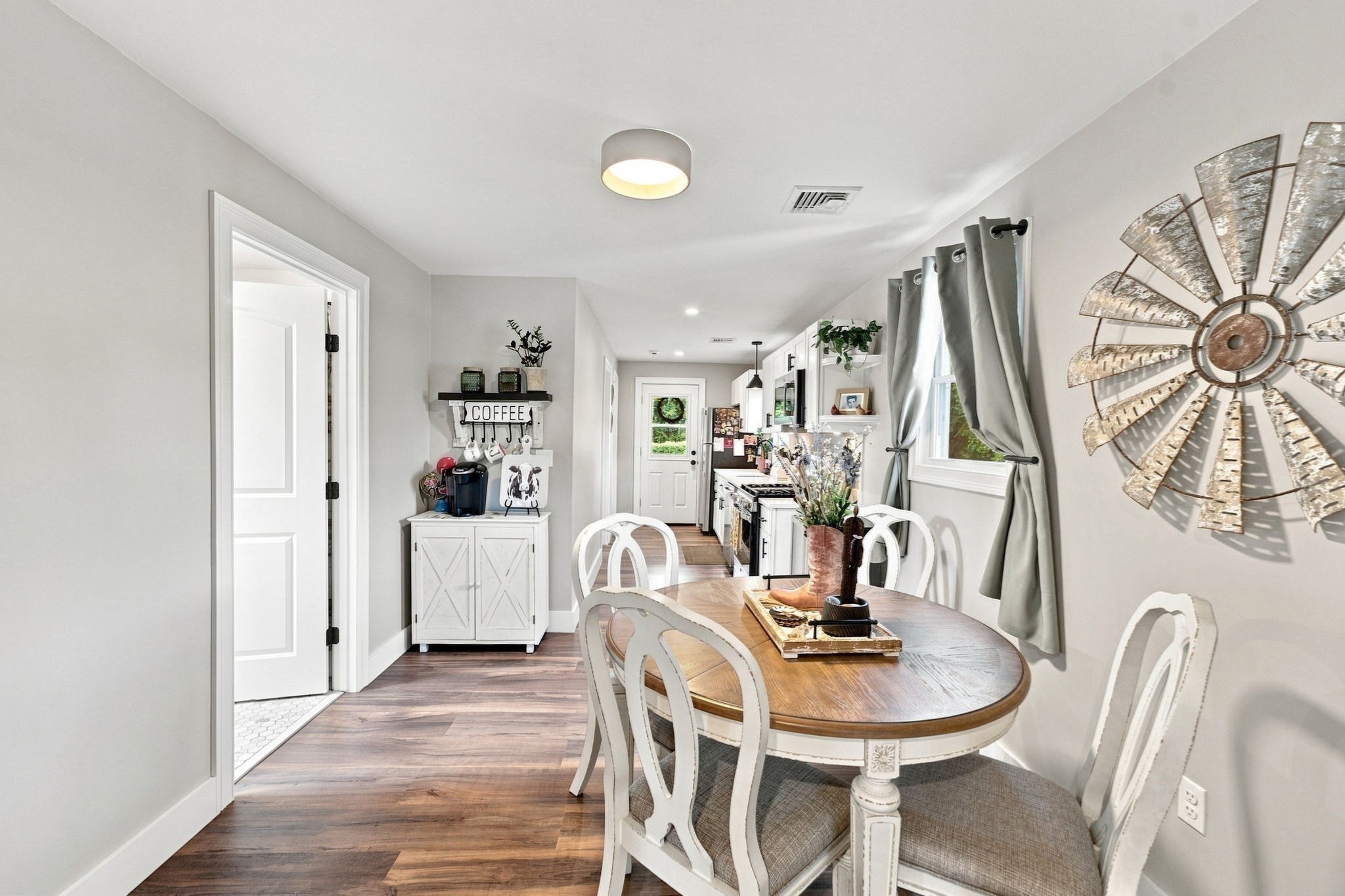 47 Perkins St