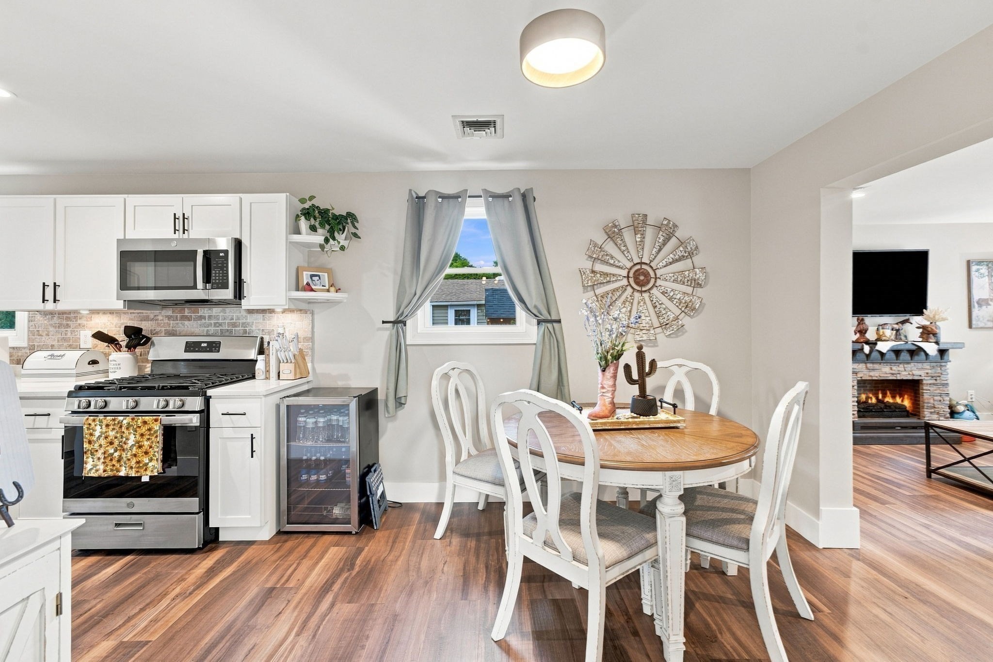 47 Perkins St