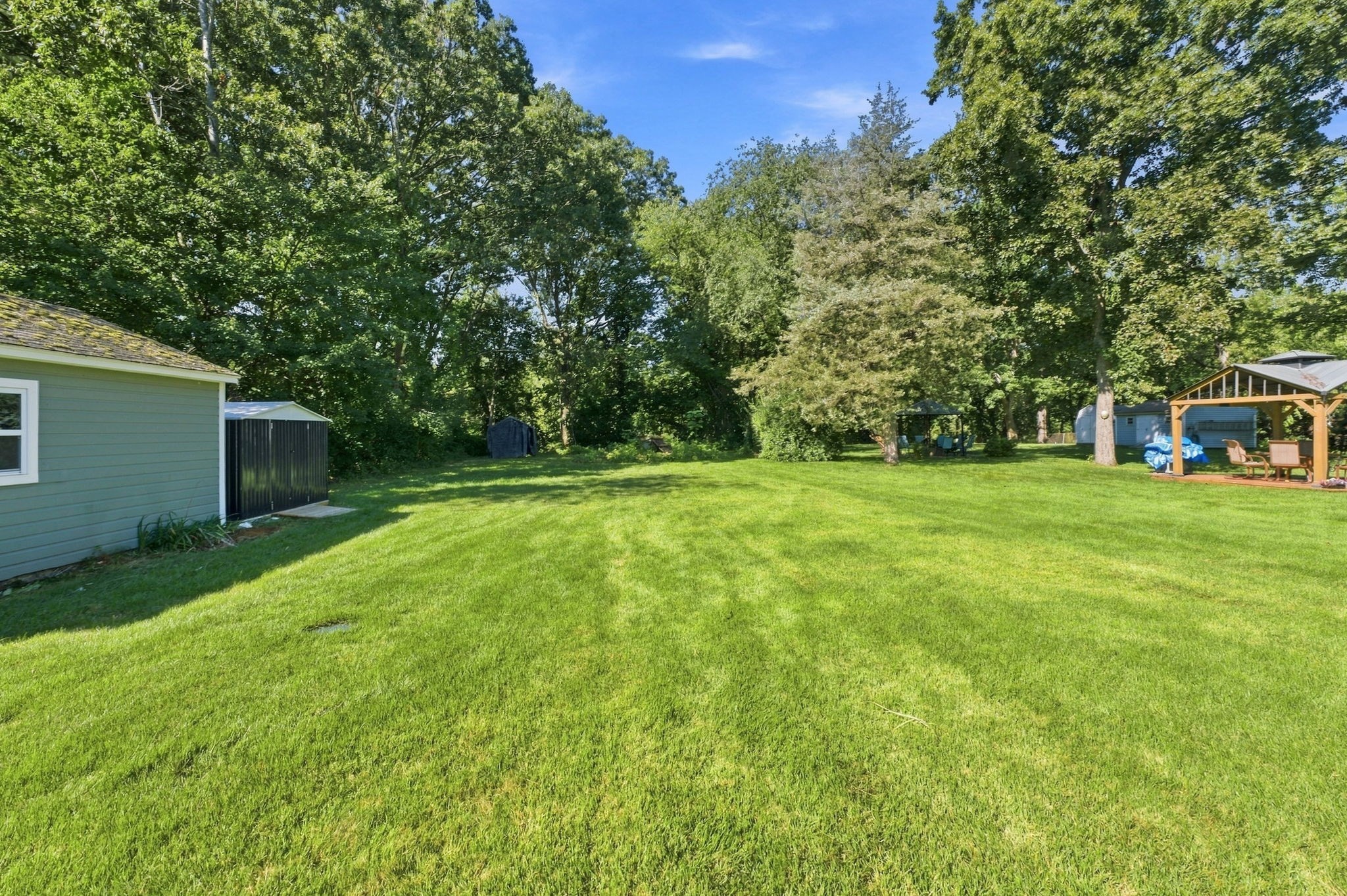 42 7 Mile River Dr