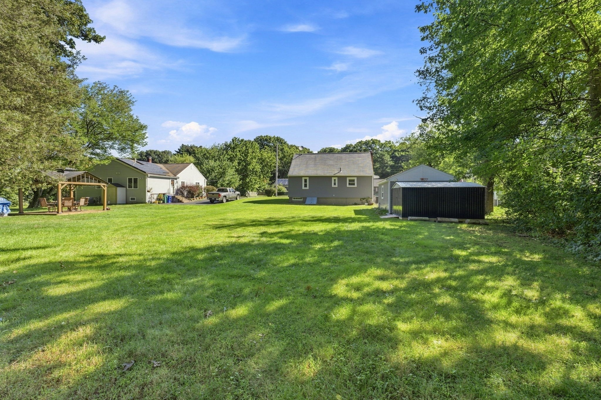 42 7 Mile River Dr