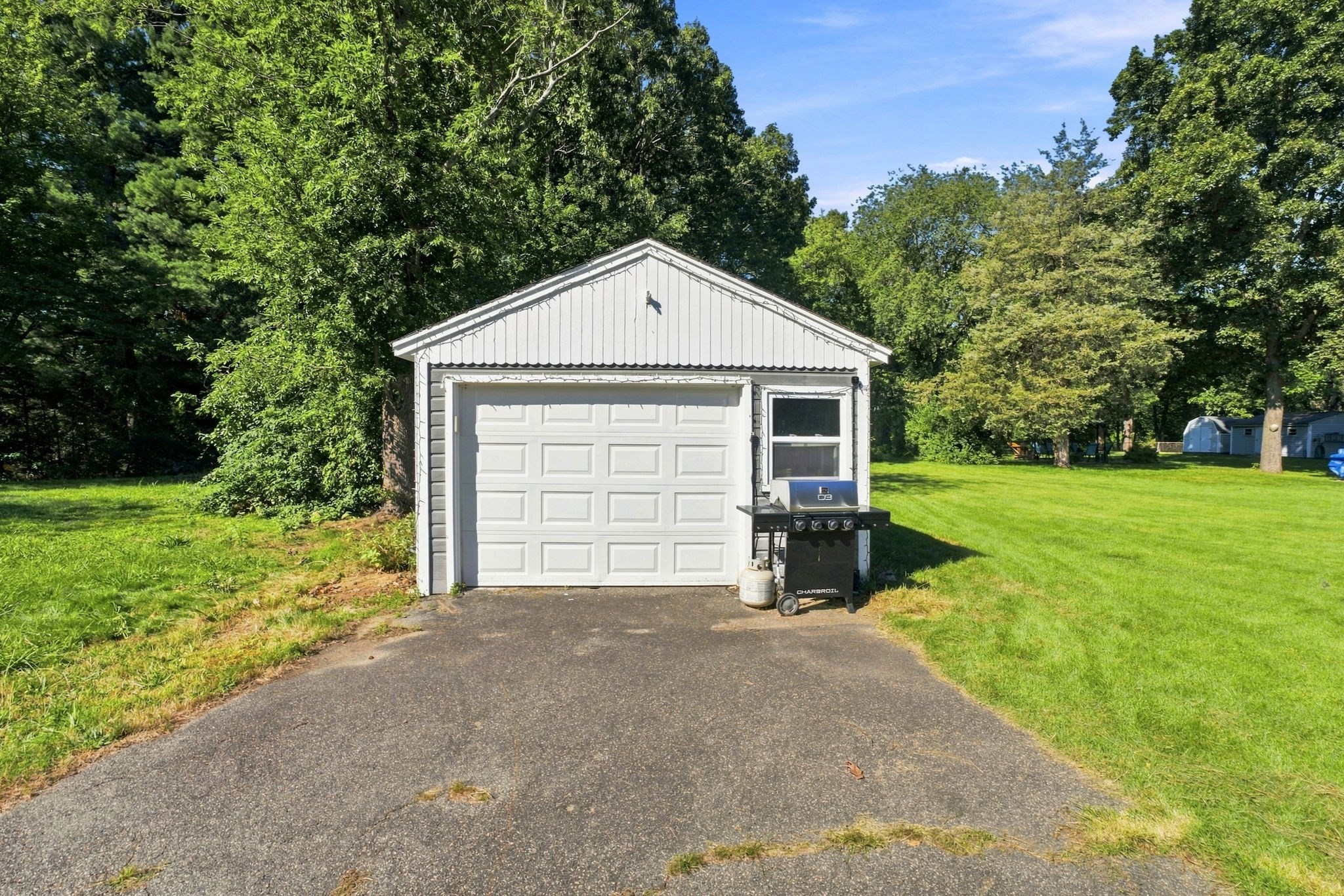 42 7 Mile River Dr