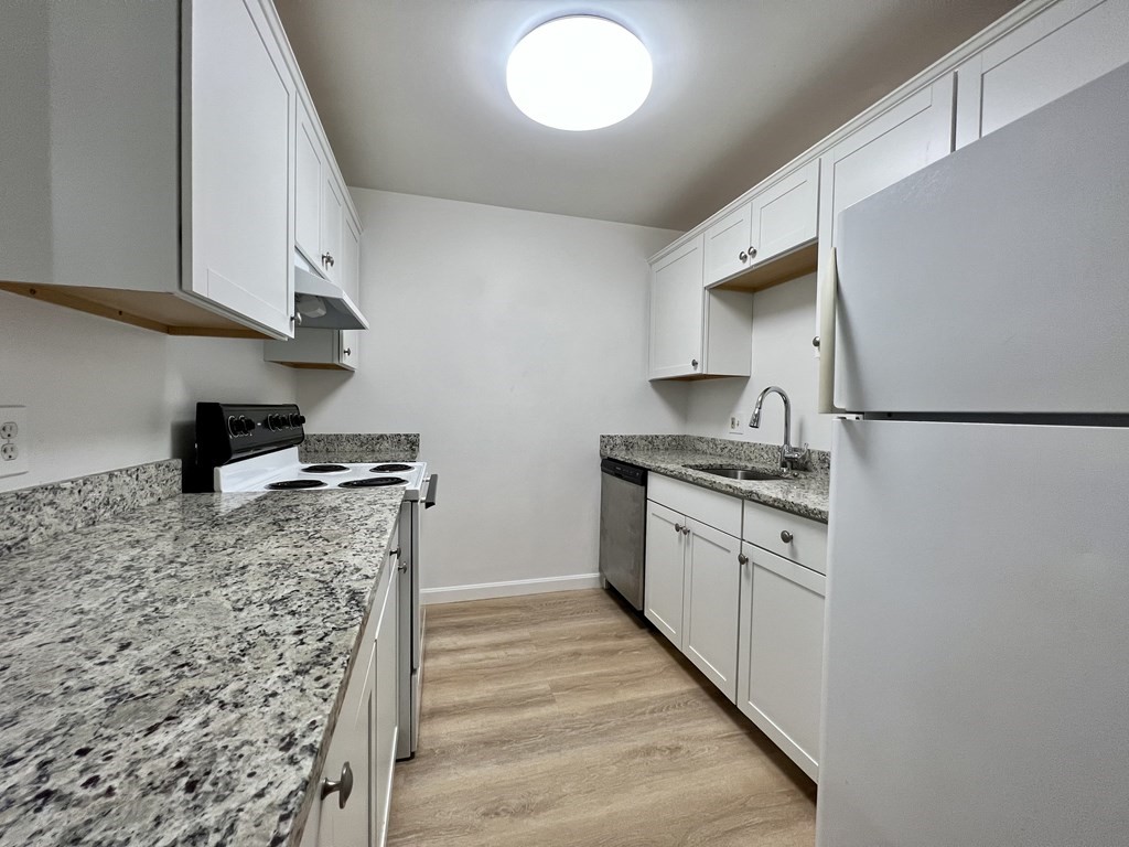 6 S Washington Street # 306
