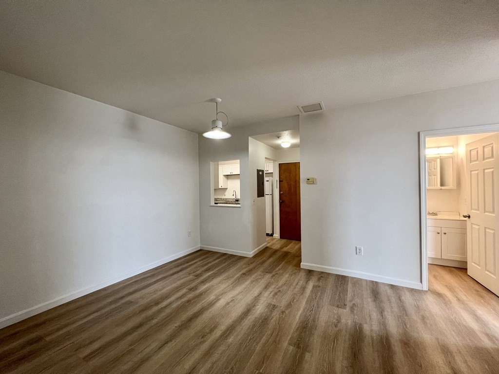 6 S Washington Street # 306