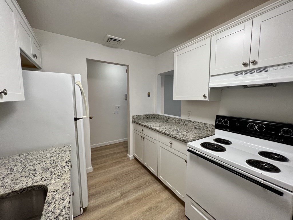 6 S Washington Street # 306