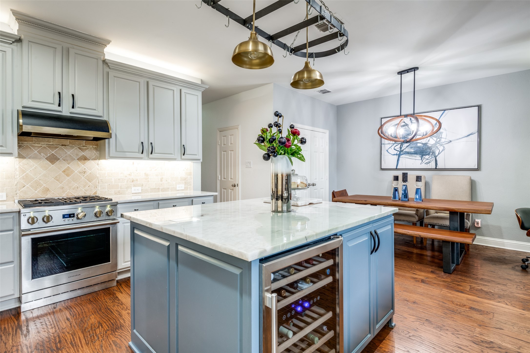 7931 Sunflower Way