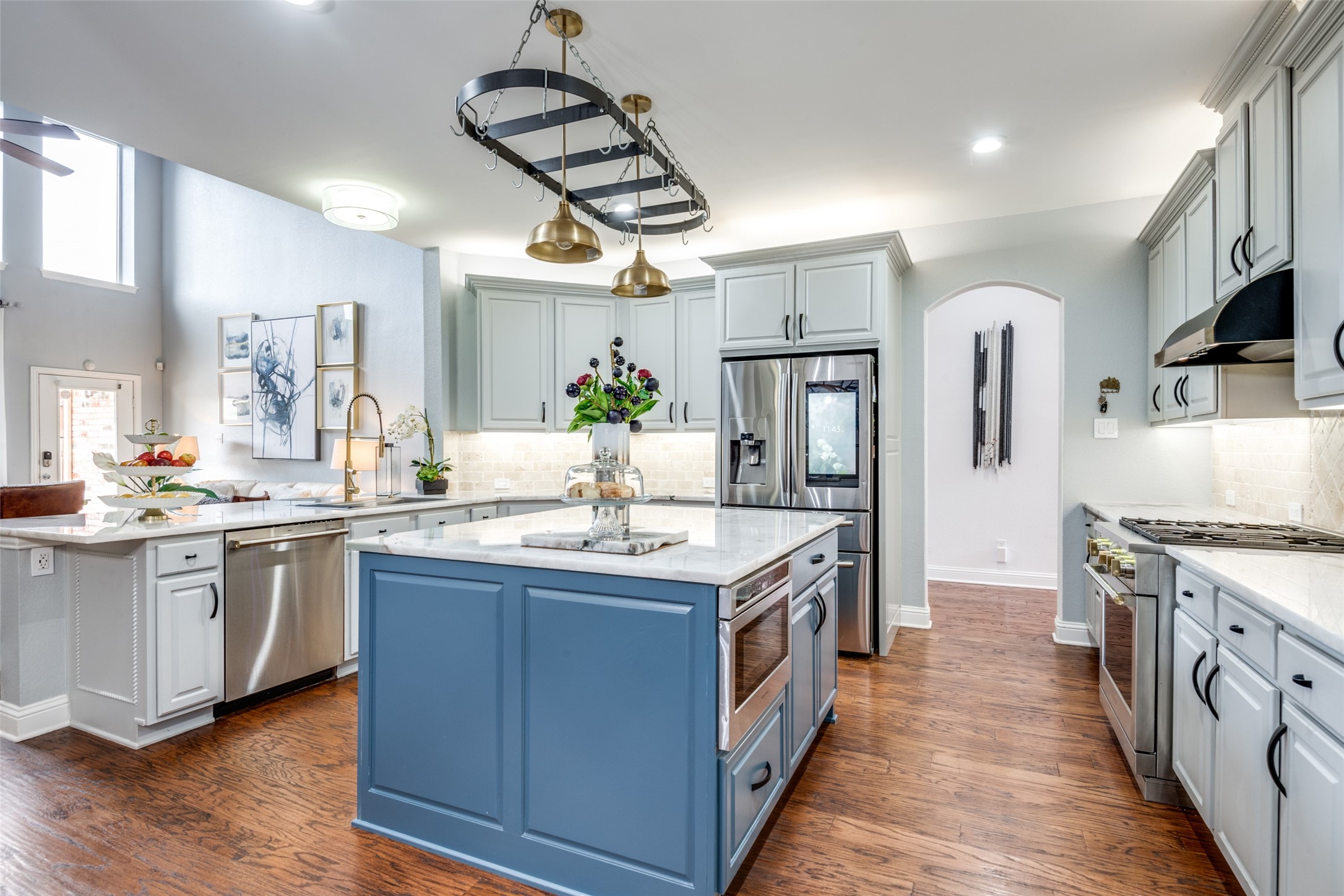 7931 Sunflower Way