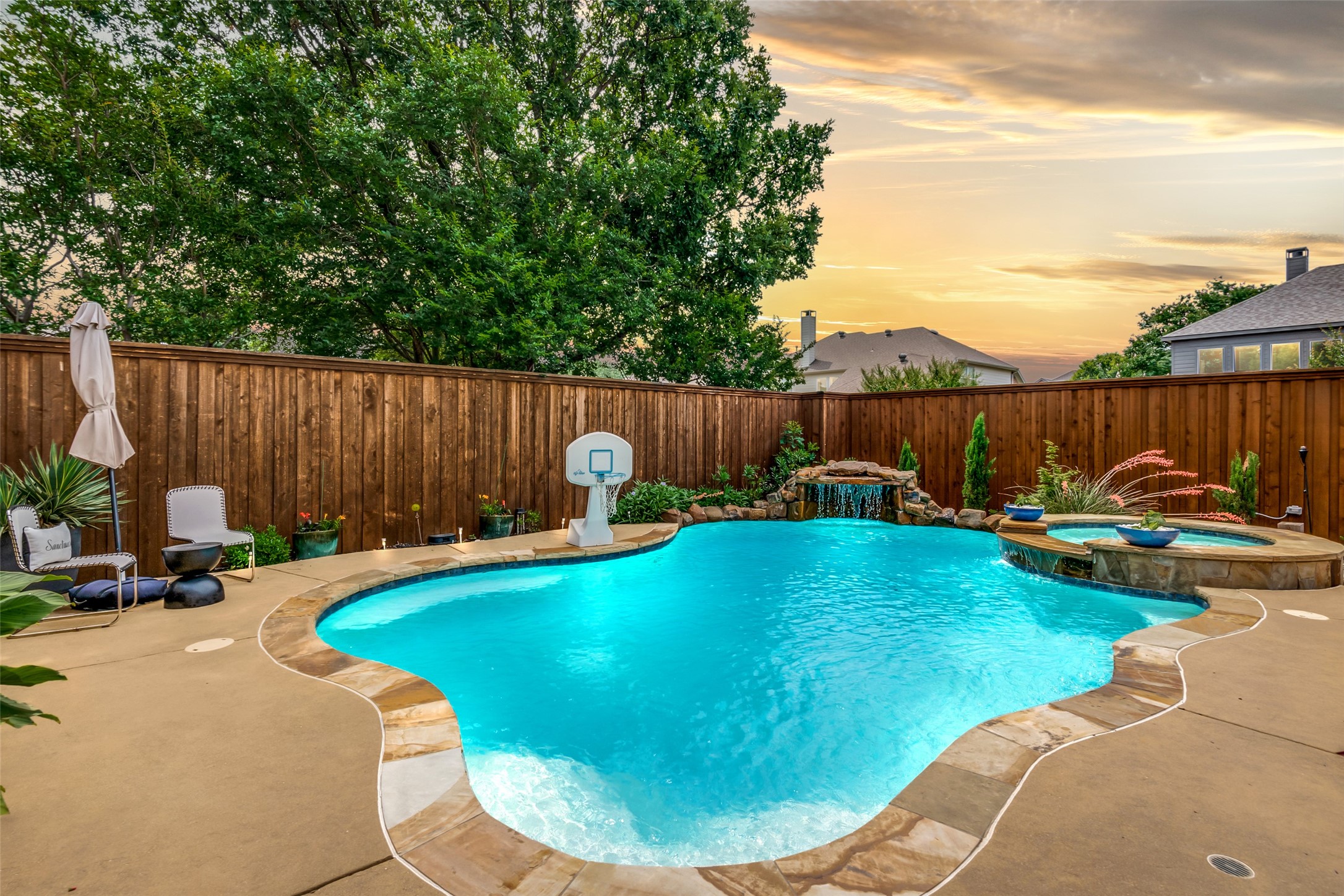 7931 Sunflower Way
