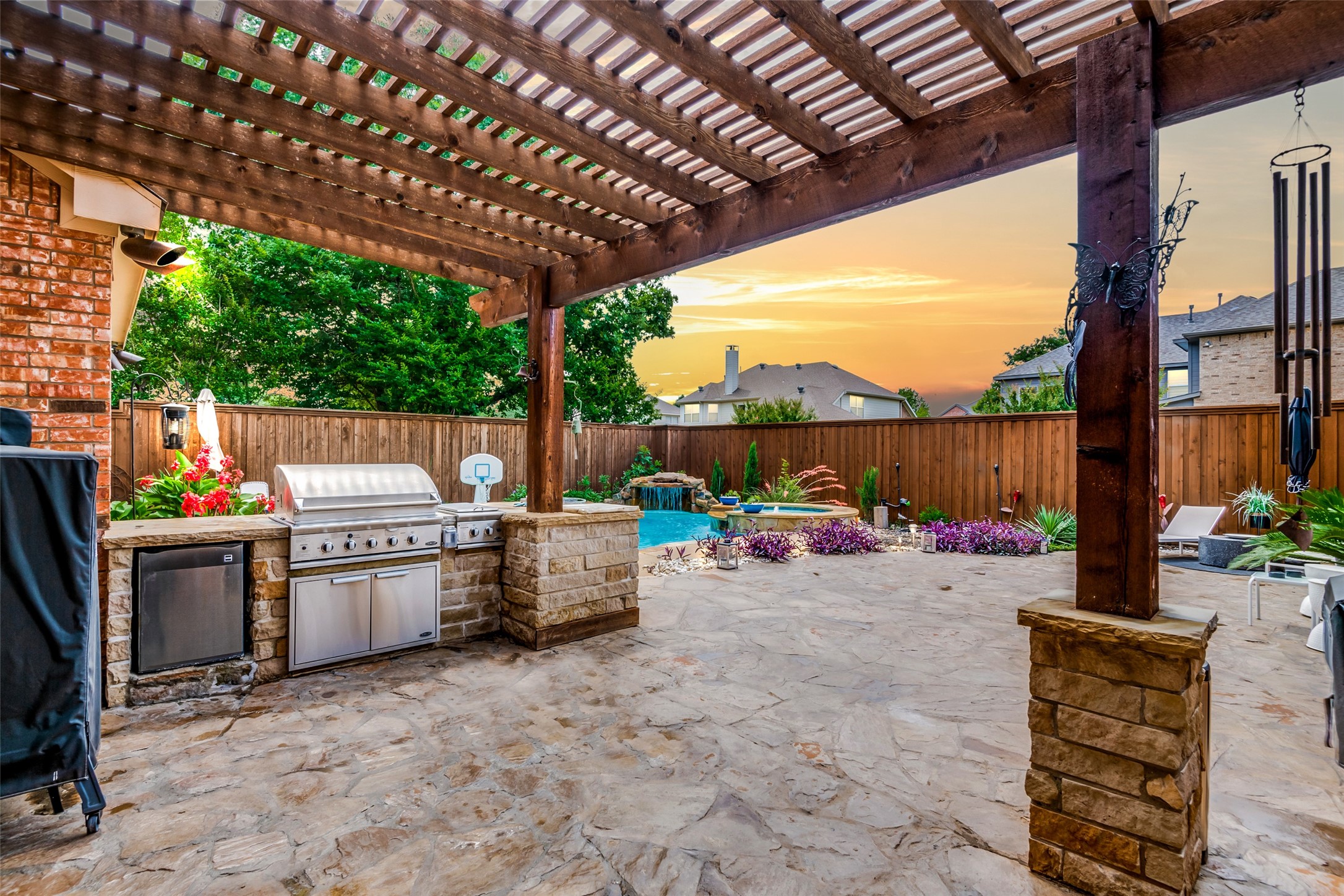 7931 Sunflower Way